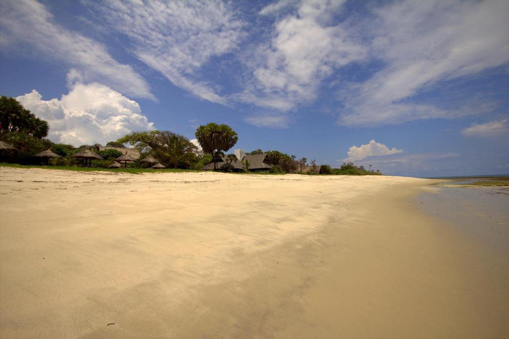 Amani Beach Resort Kutani Exterior photo
